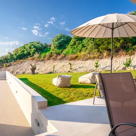 Kallies With Shared Pool Villa *