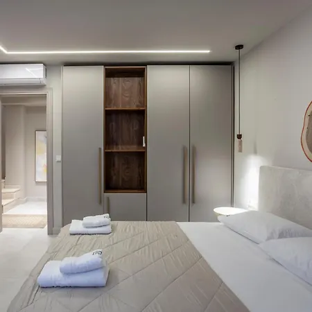 Kallies With Shared Pool Villa